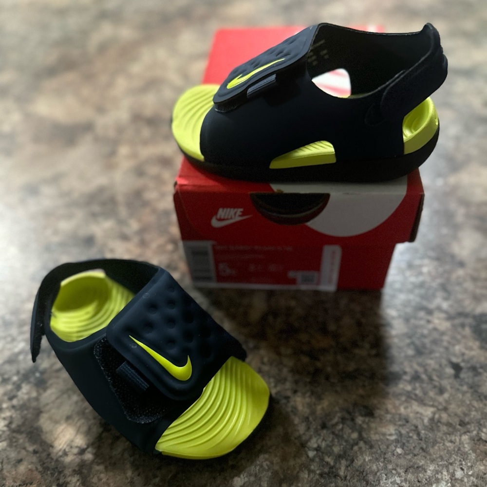COPY - Nike infant sandals